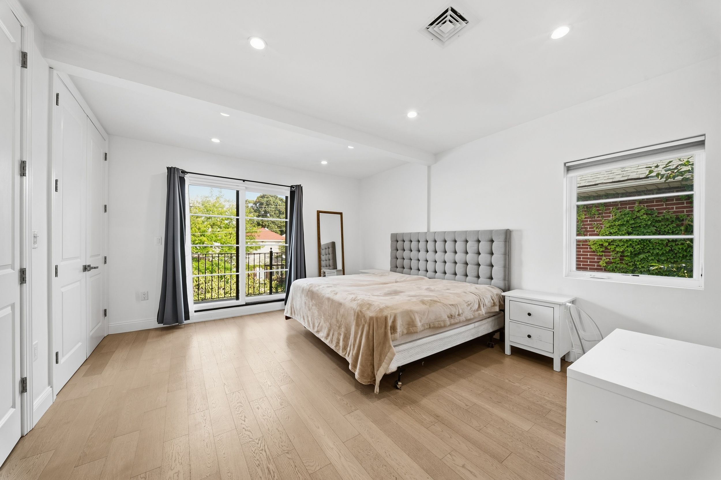 1560 East 27th Street, Brooklyn, NY, 11229 - Photo 4